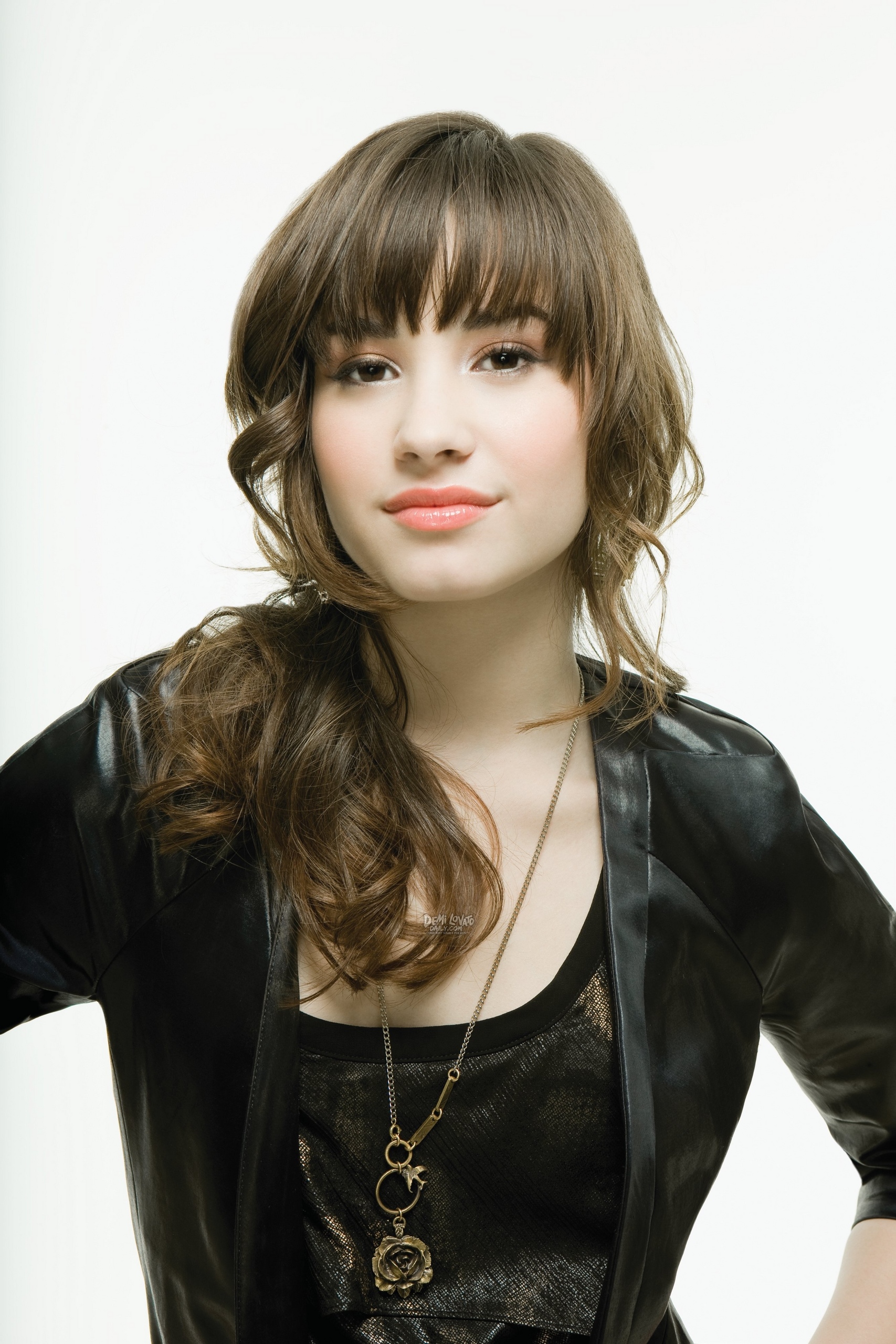 Demi-Lovato-S-Nields-2009-for-Don-t-Forget-Deluxe-Edition-album-photoshoot-anichu90-16786344-1707-2560